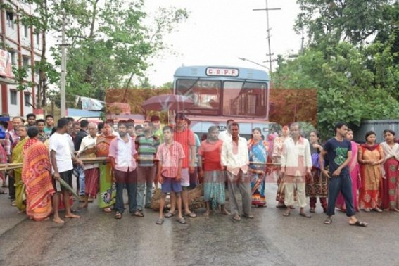 Locals block road protesting water logging problem